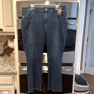 NWT J Jill kick flare crop Jean size 18